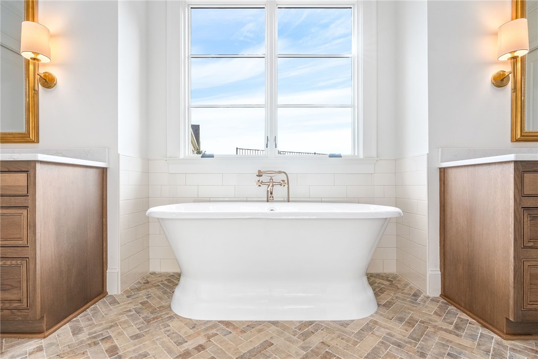 6509 FERNWOOD CIRCLE