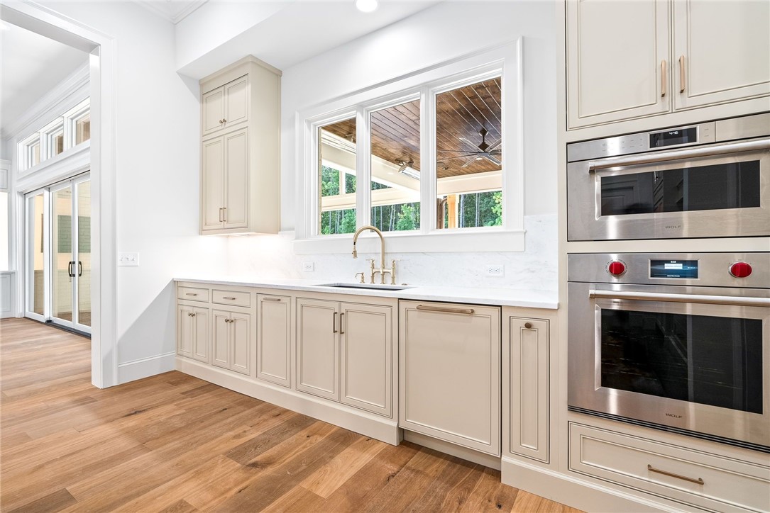 6509 FERNWOOD CIRCLE