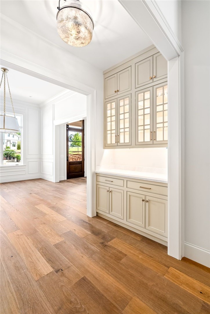 6509 FERNWOOD CIRCLE