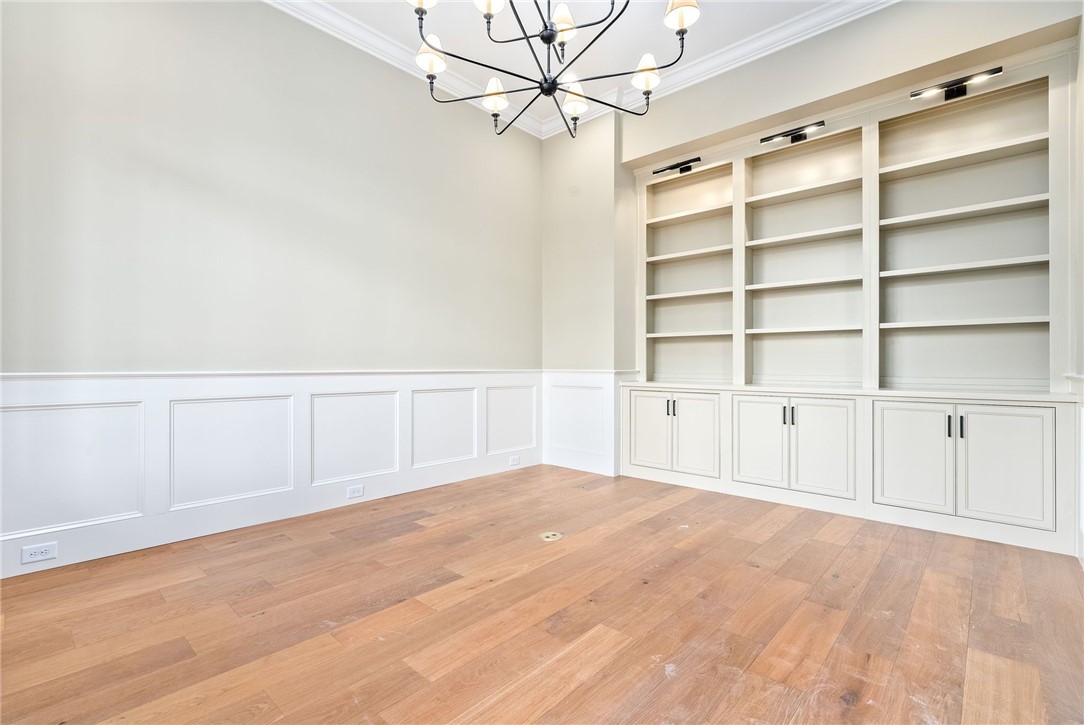 6509 FERNWOOD CIRCLE