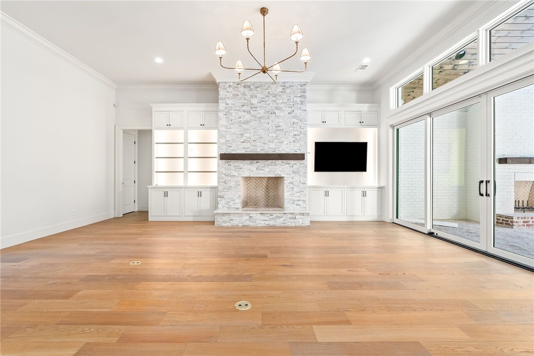 6509 FERNWOOD CIRCLE