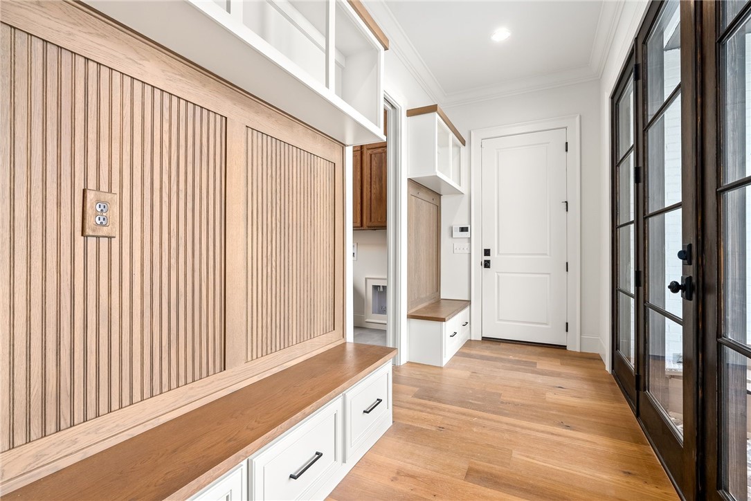 6509 FERNWOOD CIRCLE