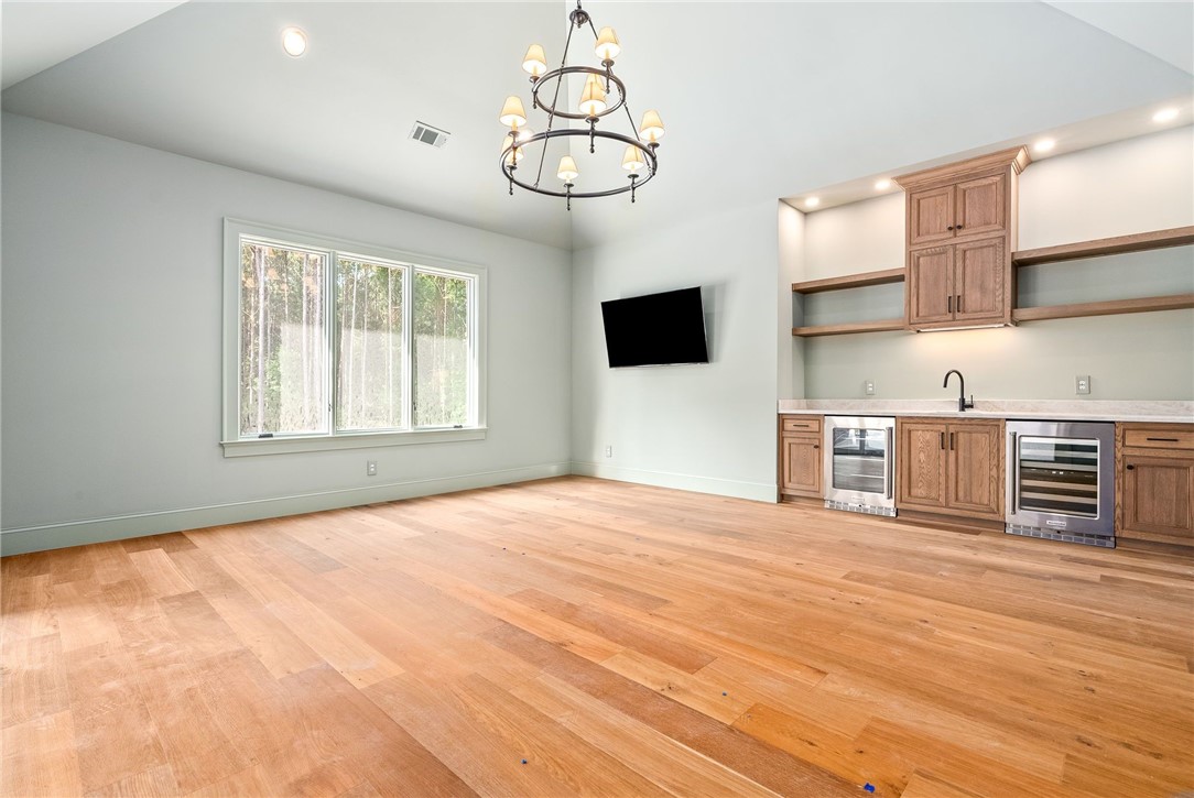 6509 FERNWOOD CIRCLE