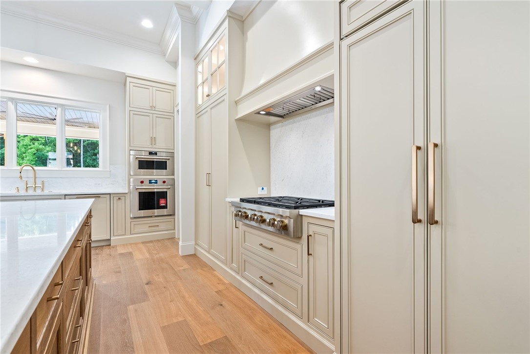 6509 FERNWOOD CIRCLE