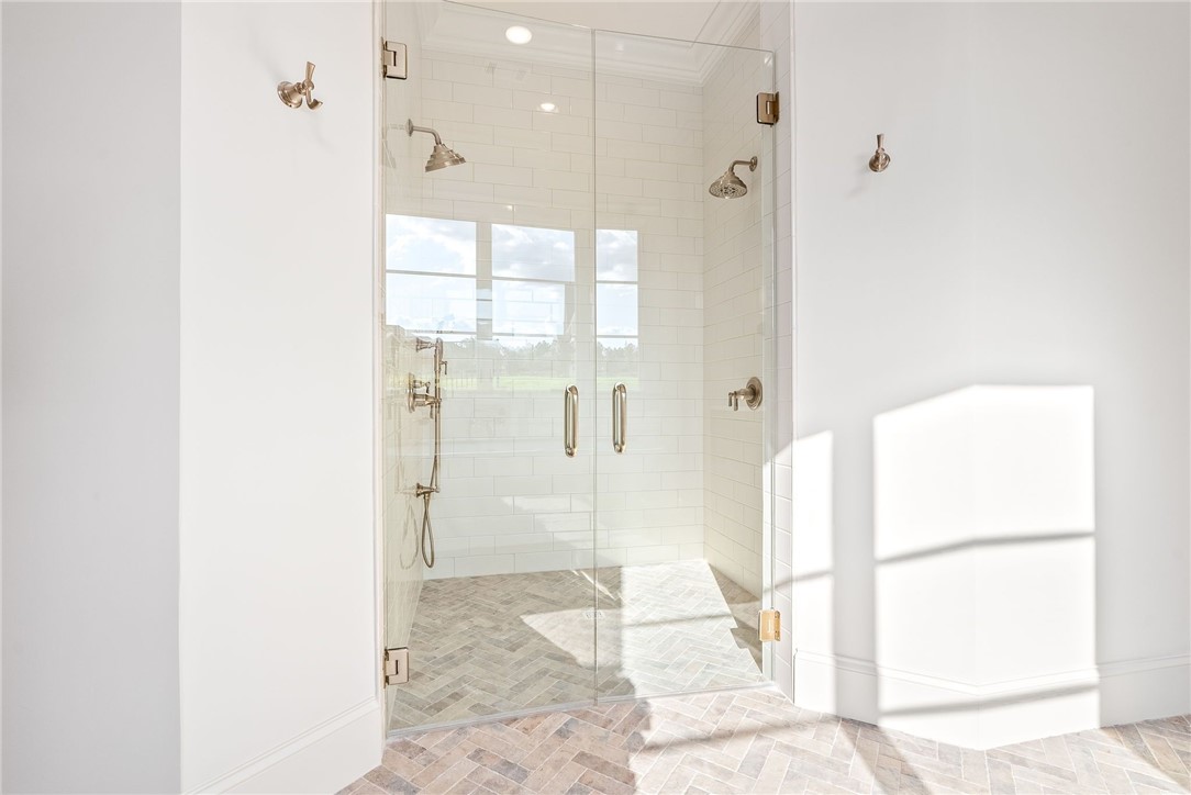 6509 FERNWOOD CIRCLE