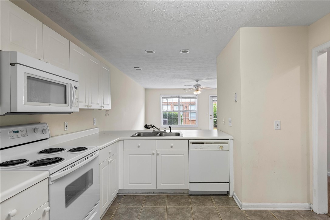1477 N DONAHUE DRIVE 2302