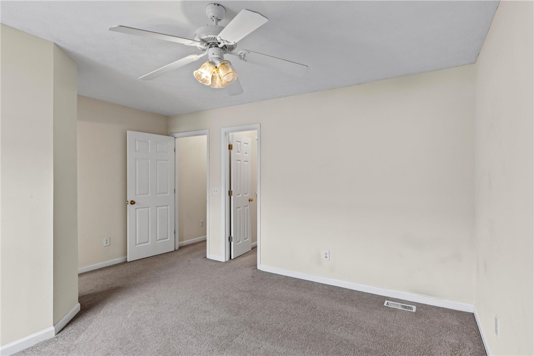 1477 N DONAHUE DRIVE 2302