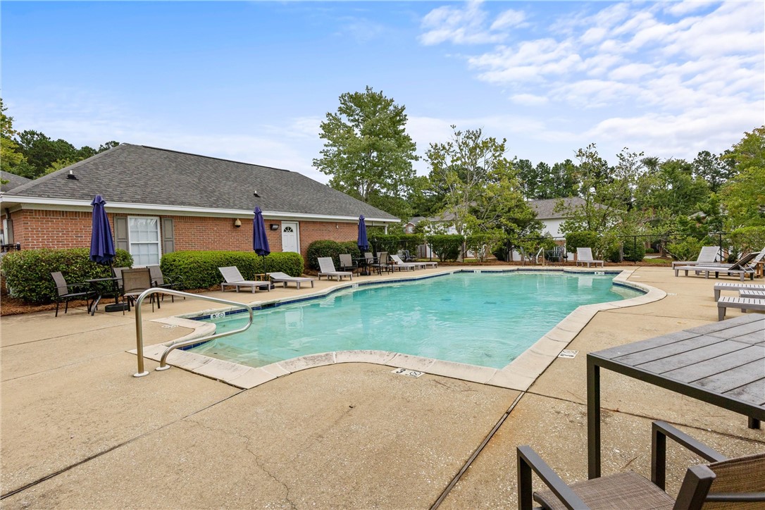 1477 N DONAHUE DRIVE 2302