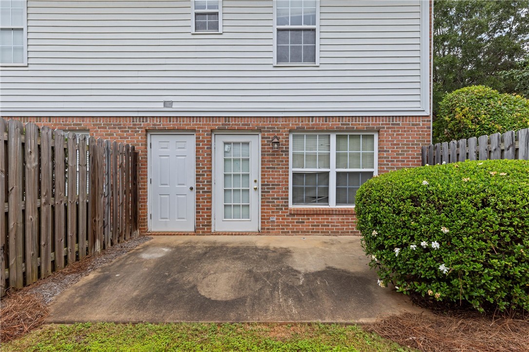 1477 N DONAHUE DRIVE 2302