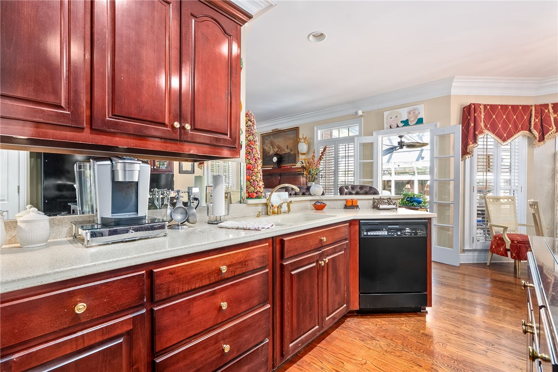 233 ASHETON LANE