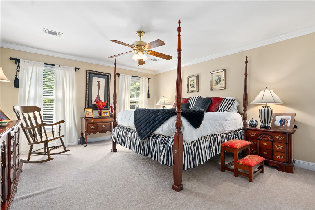 233 ASHETON LANE
