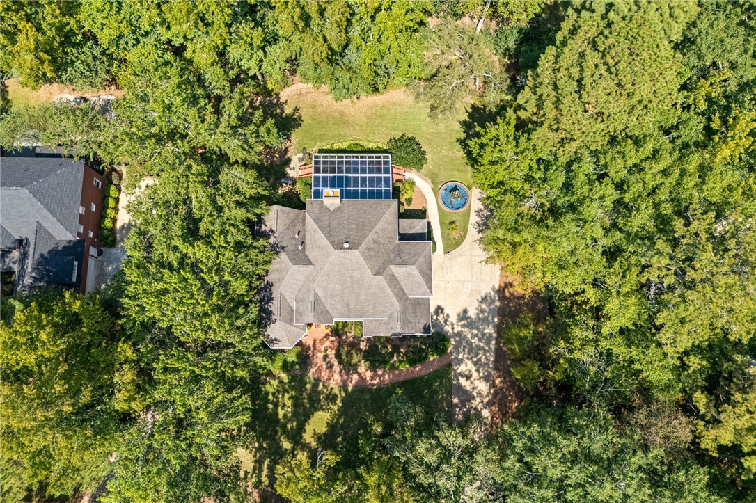 233 ASHETON LANE