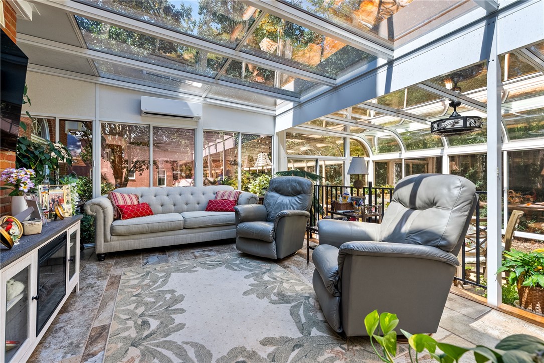 233 ASHETON LANE