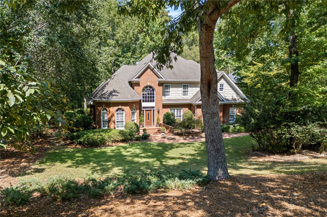 233 ASHETON LANE