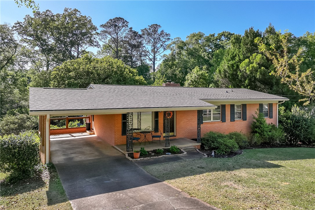 1404 NOVELLA STREET