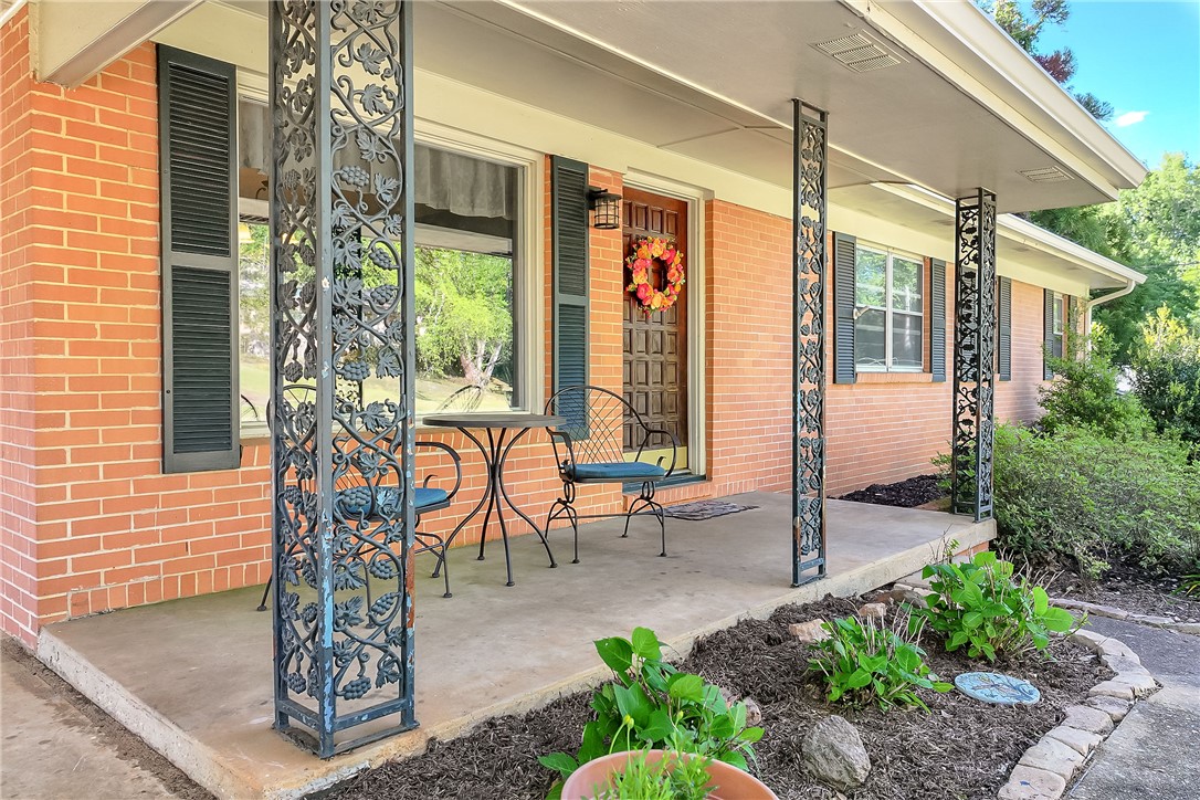 1404 NOVELLA STREET
