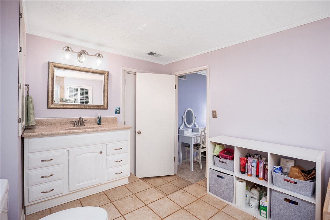 1404 NOVELLA STREET