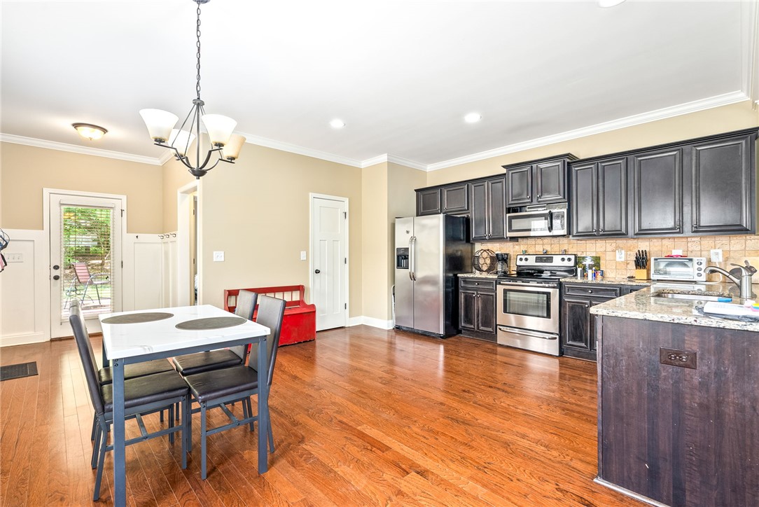 2227 AUTUMN RIDGE WAY