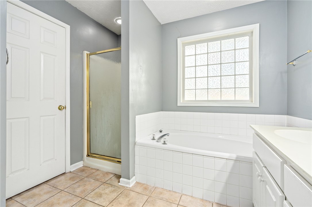 1718 POST OAK COURT