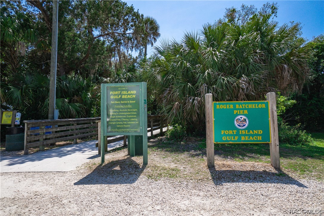 8574 N Catapane Loop