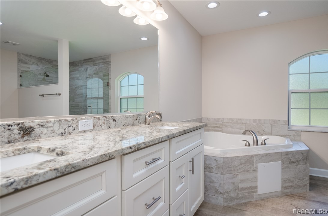 4117 N Saddletree Drive