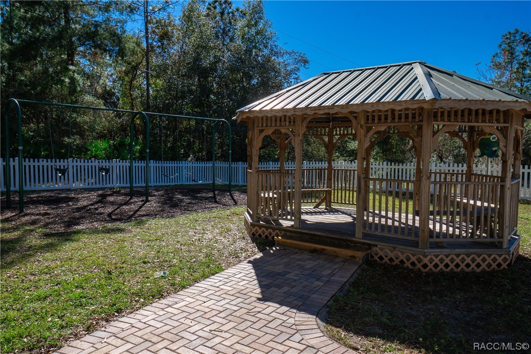 4117 N Saddletree Drive