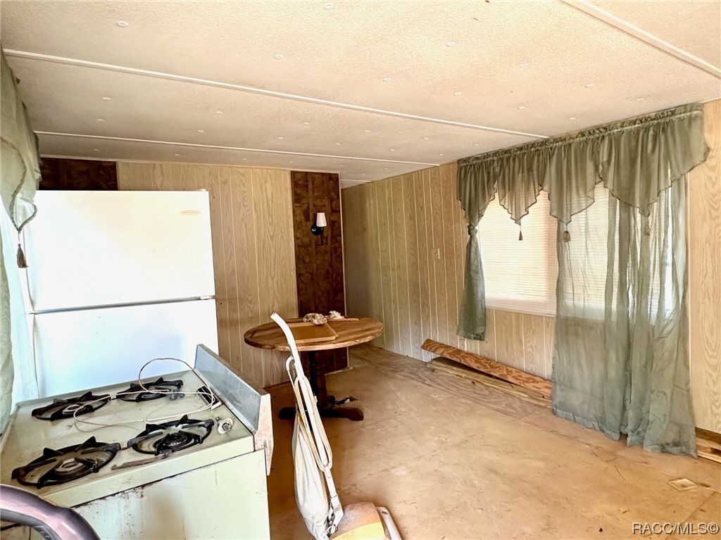 1071 E Van Gogh Court