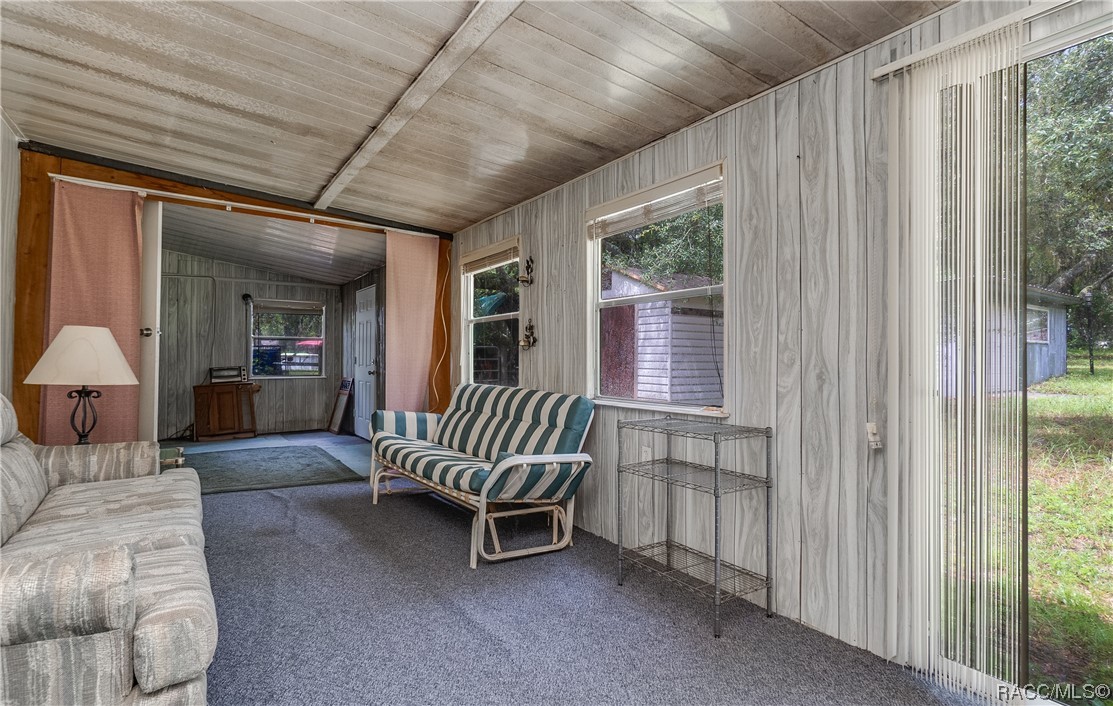 6911 S Withlapopka Drive