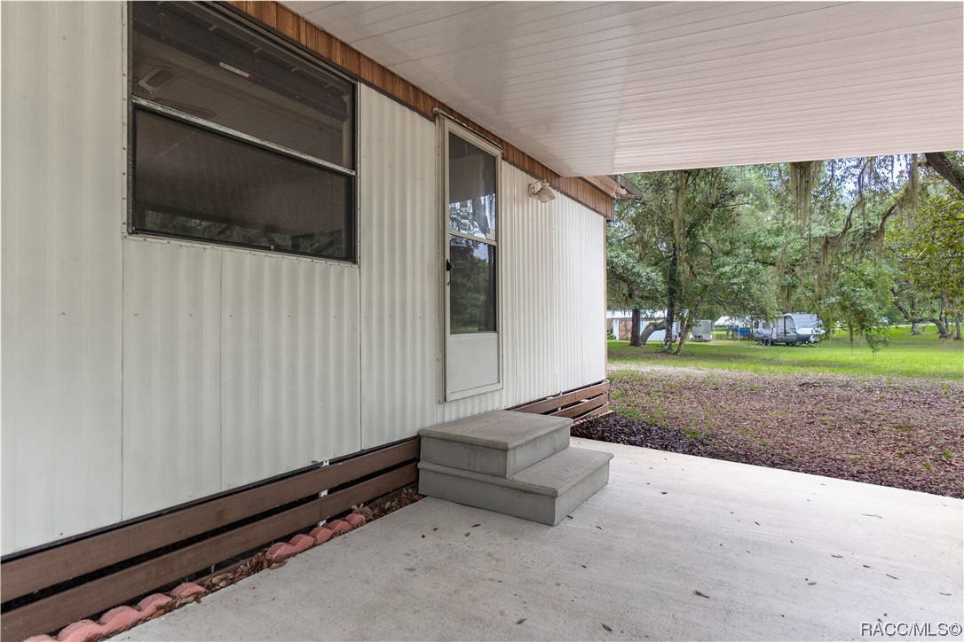 6911 S Withlapopka Drive