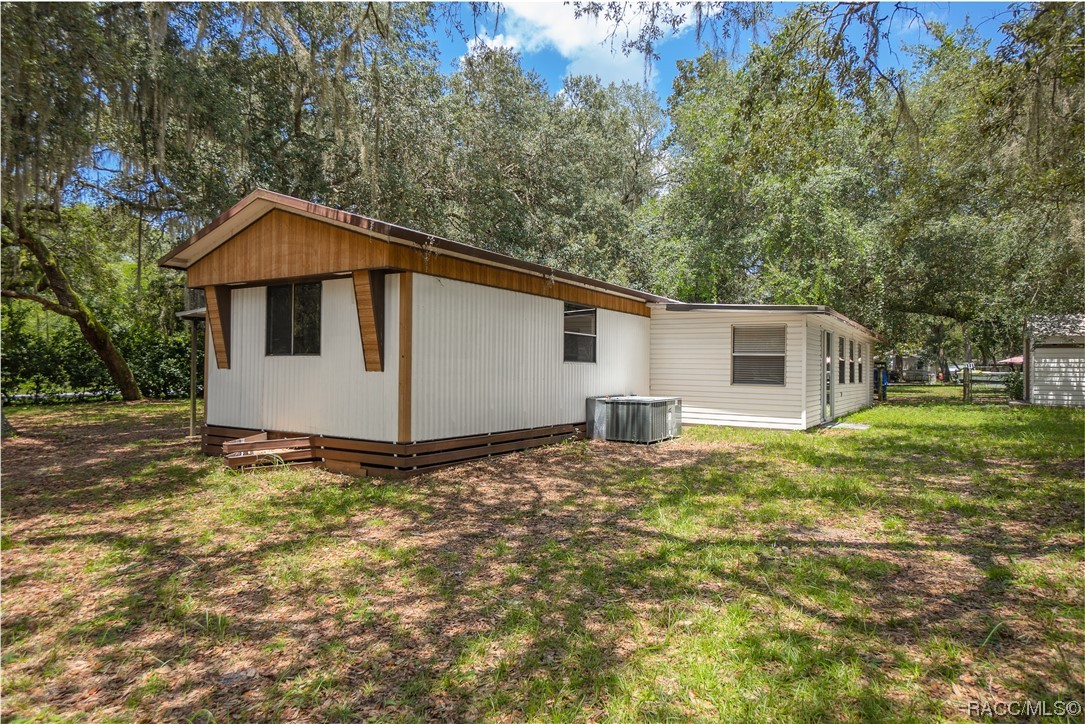 6911 S Withlapopka Drive