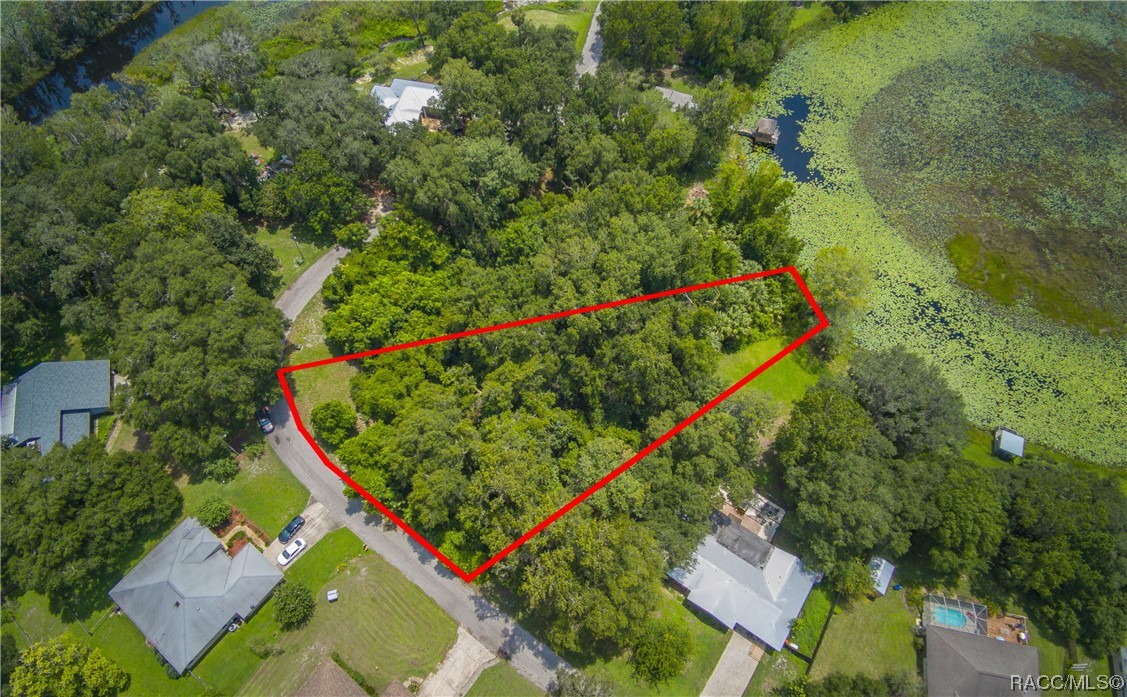 12 N Shadow Wood Drive