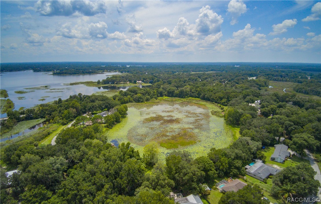 12 N Shadow Wood Drive