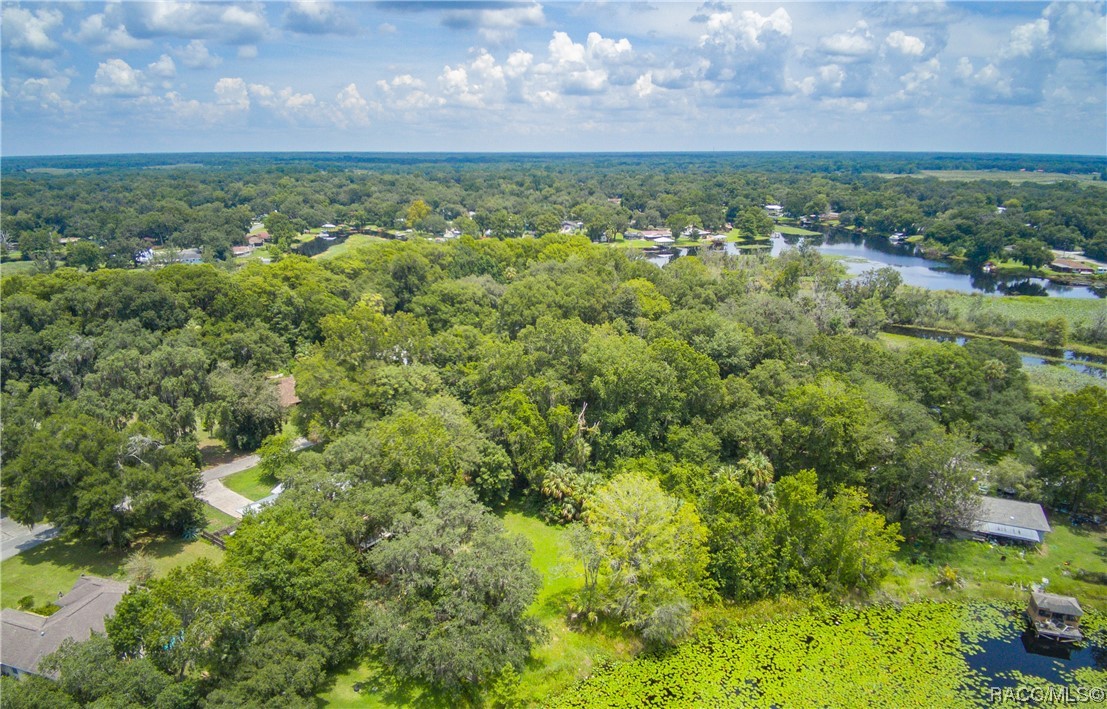 12 N Shadow Wood Drive