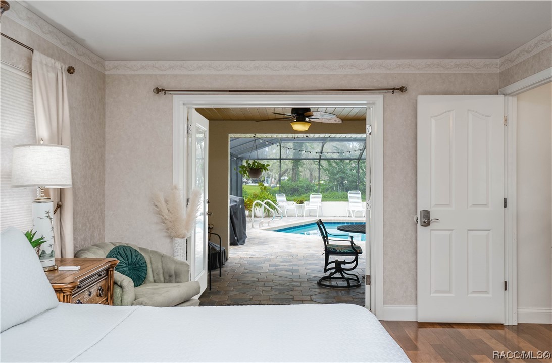 2908 S Skyline Drive