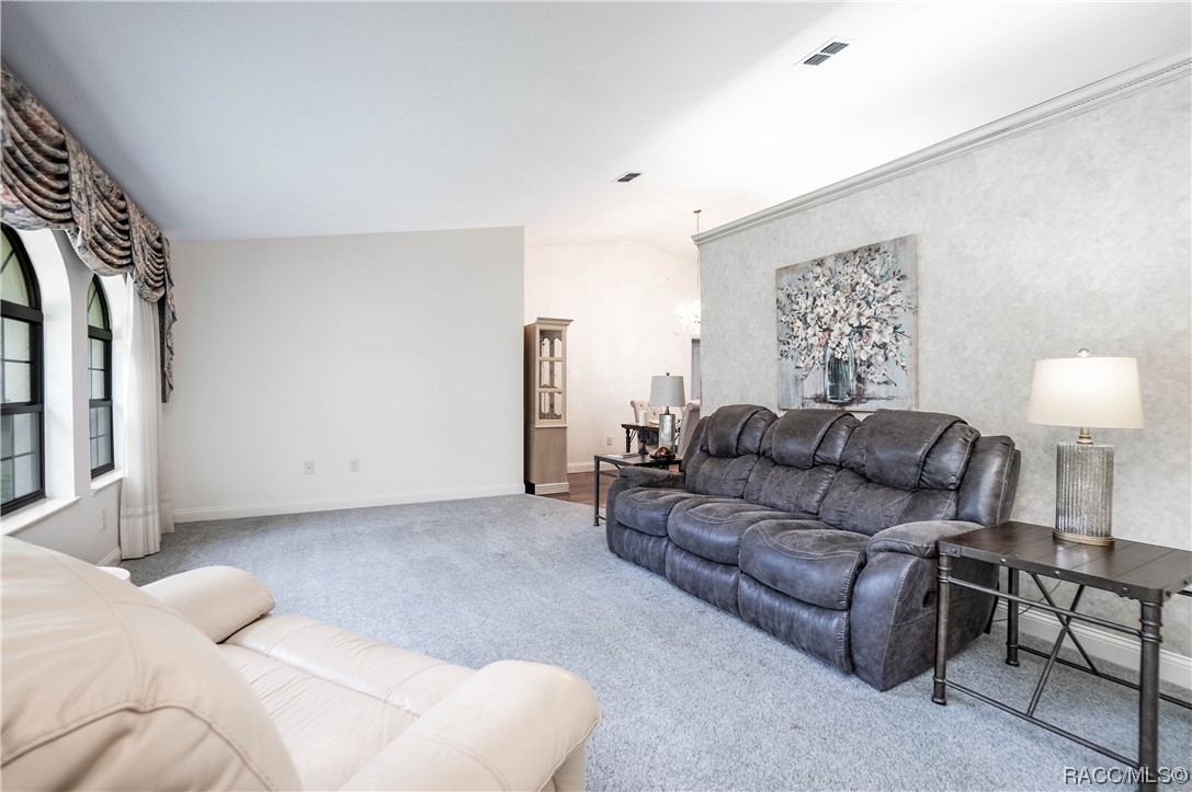 2908 S Skyline Drive