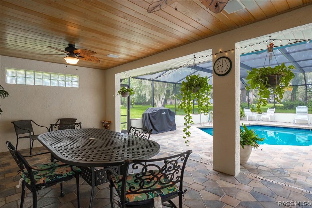 2908 S Skyline Drive