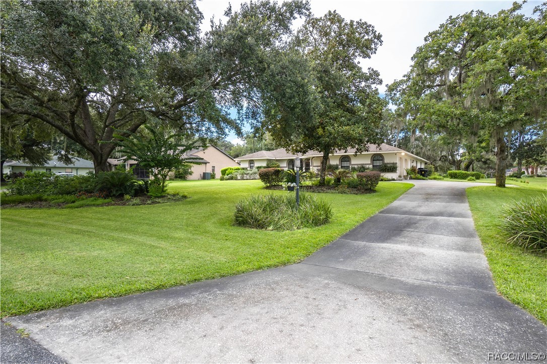 2908 S Skyline Drive