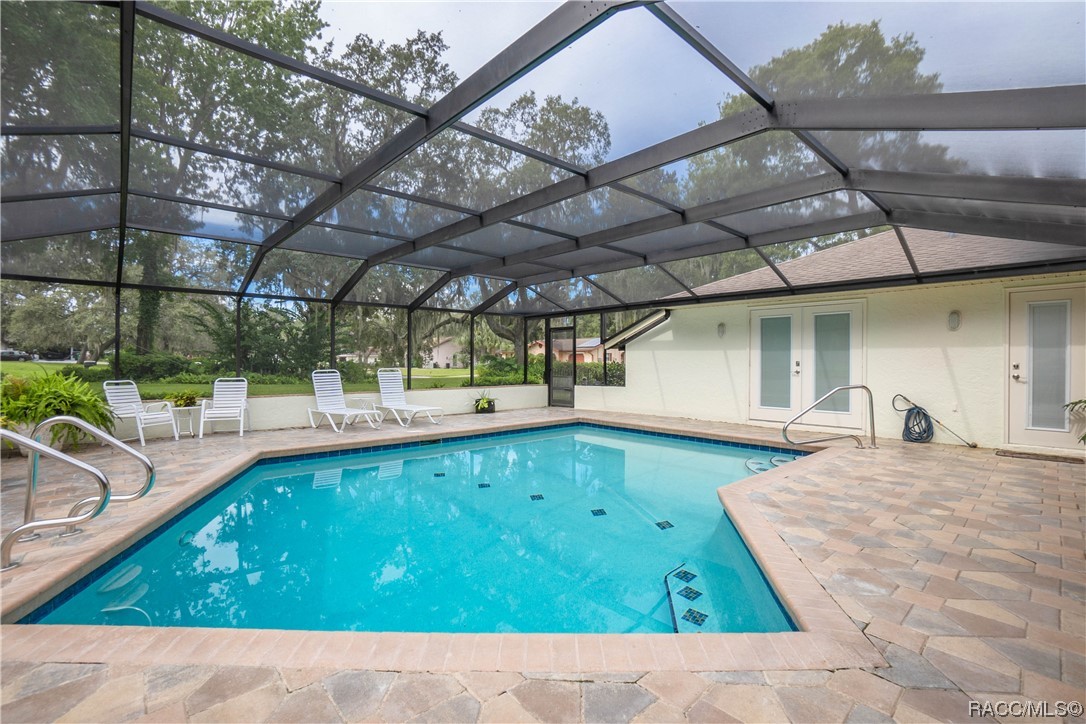 2908 S Skyline Drive