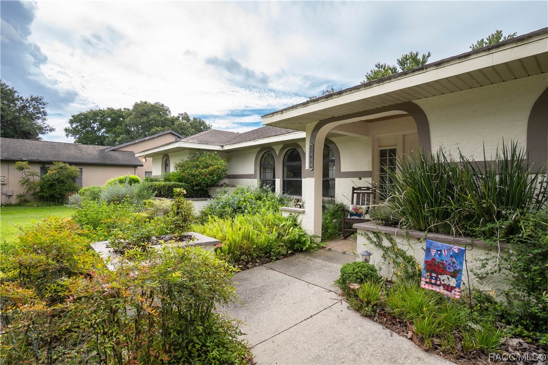 2908 S Skyline Drive