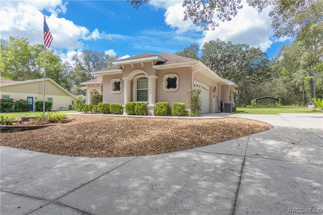 3504 N Eisenhower Avenue