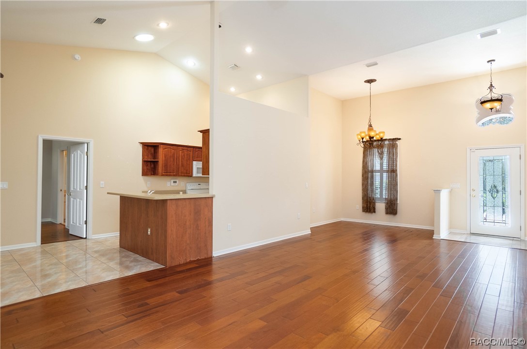 3504 N Eisenhower Avenue