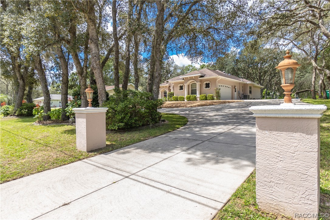 3504 N Eisenhower Avenue