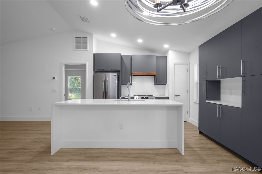 3027 E Griffin Street