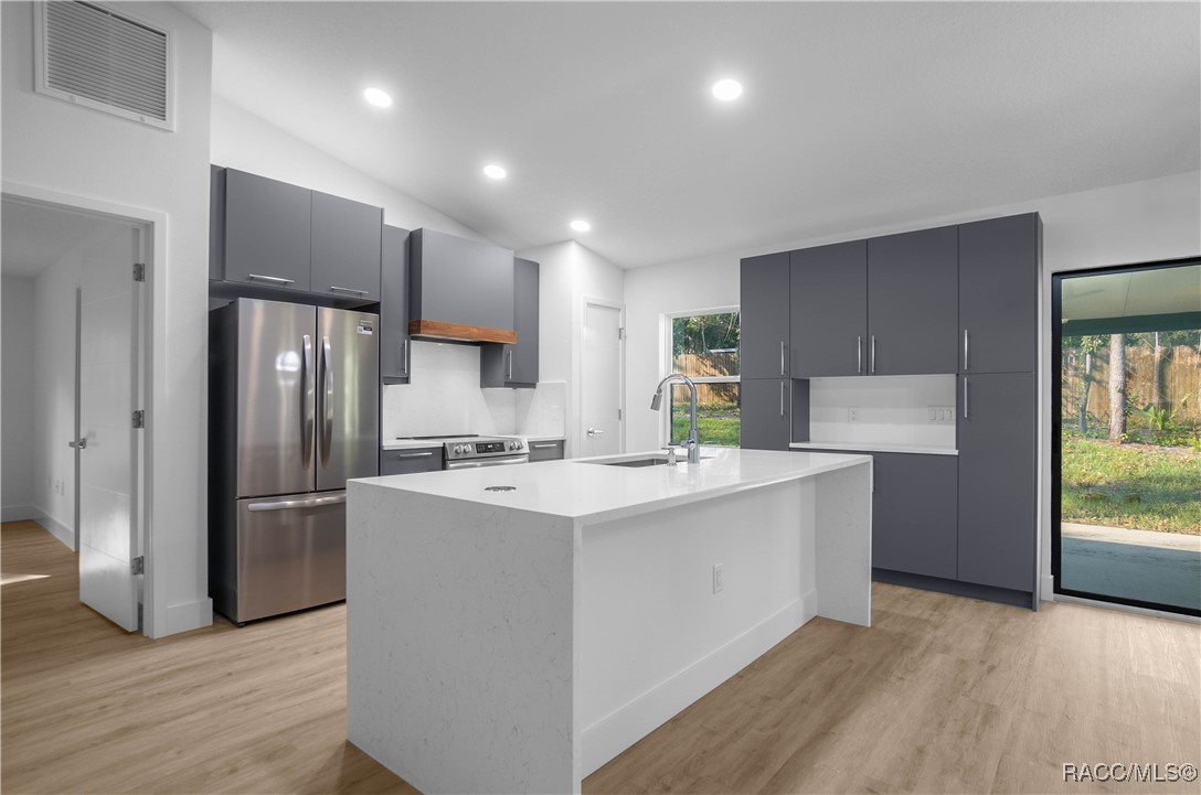 3027 E Griffin Street