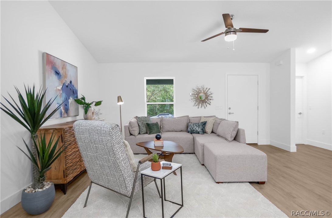 3027 E Griffin Street