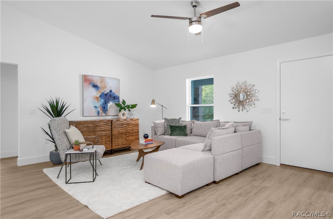 3027 E Griffin Street