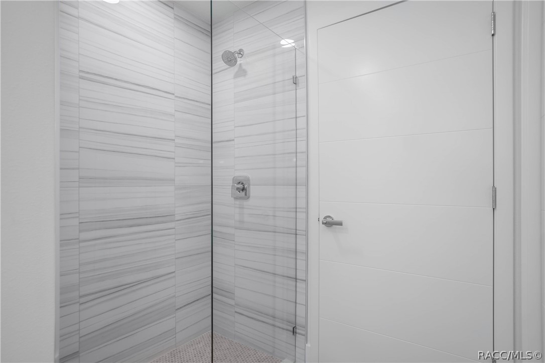 3027 E Griffin Street