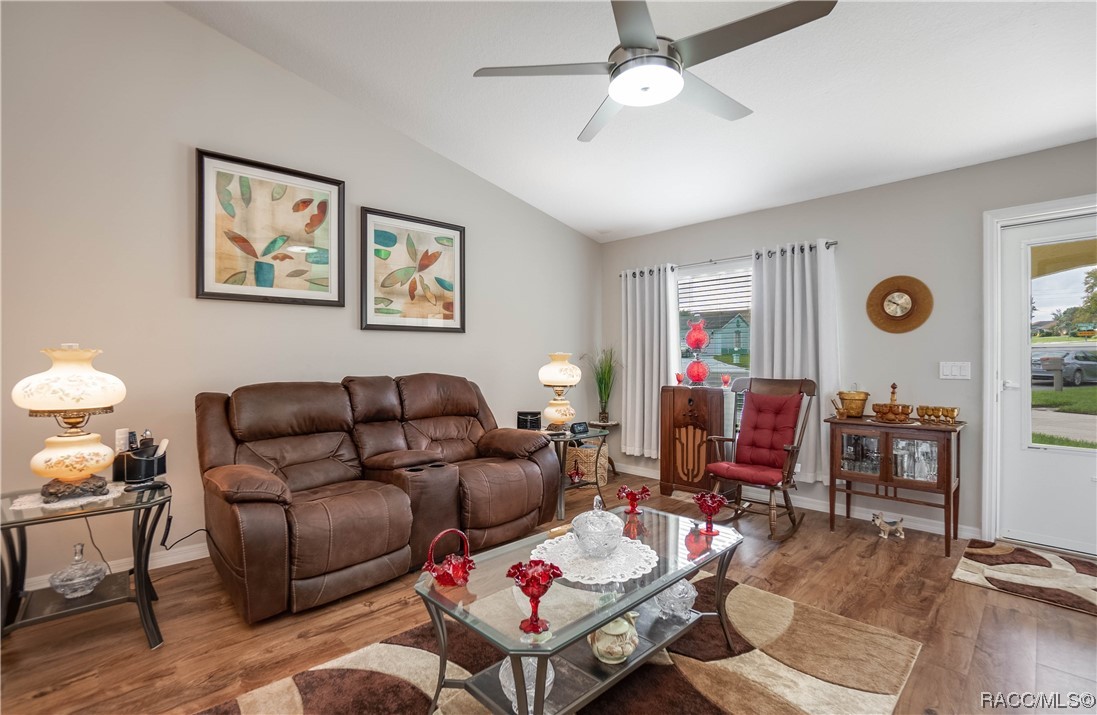 4468 N Moonglow Point