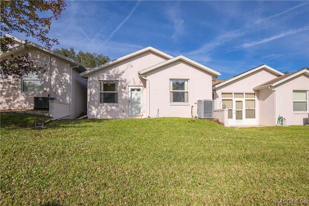 6838 E Queensbury Lane