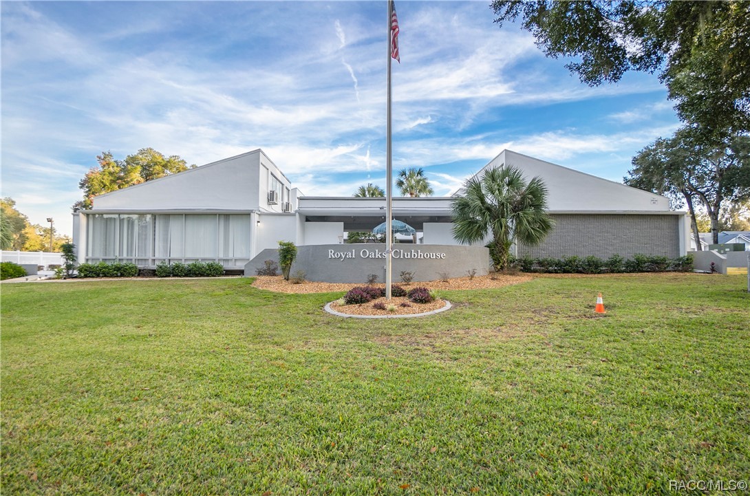 6838 E Queensbury Lane